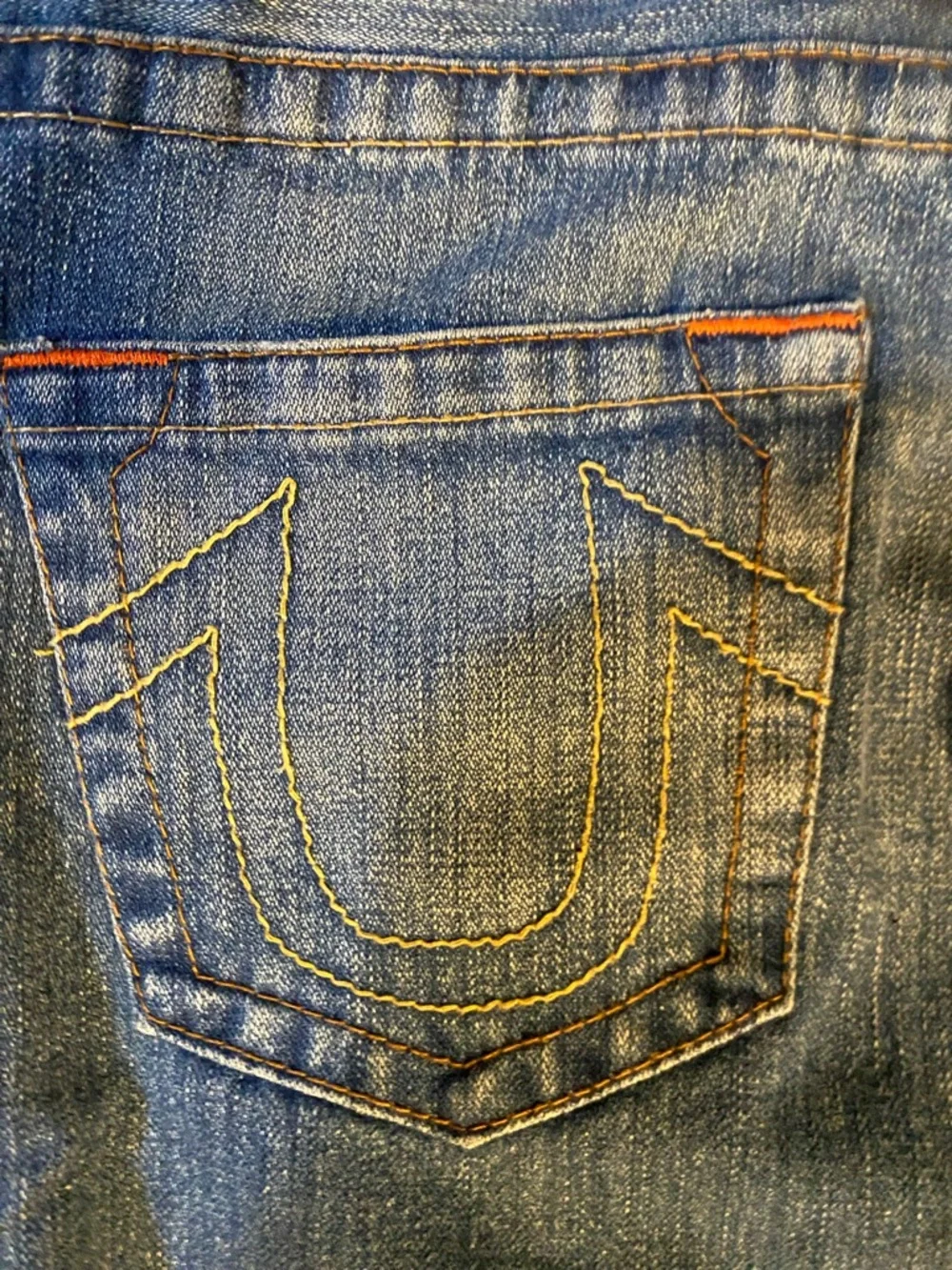 True Religion Blue Denim Jeans with Red Logo Patch - Picture 4 of 6
